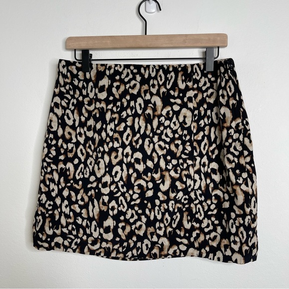 H&M Leopard Print Mini Skirt - Picture 4 of 15